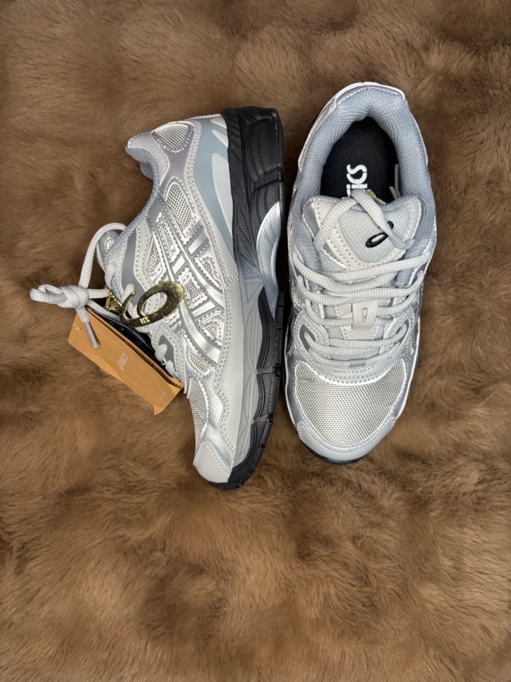 ASICS GEL “NYC Glacier Grey”